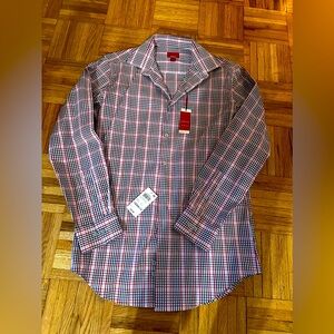 Alfani Men Shirt NEW WITH TAGS 
size SMall 
Slim fit
14-14 1/2
32-33
